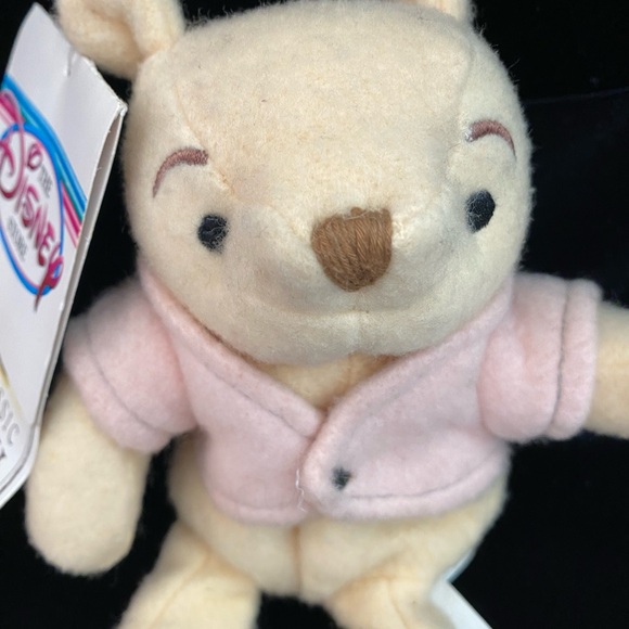 Vintage 1990’s Classic Pooh Beanbag Plush with tags - Picture 2 of 6